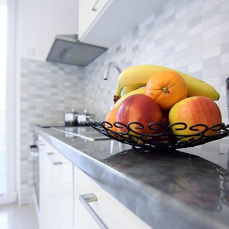 Fifi Apartment W. Parking In Old Town 자다르 외부 사진