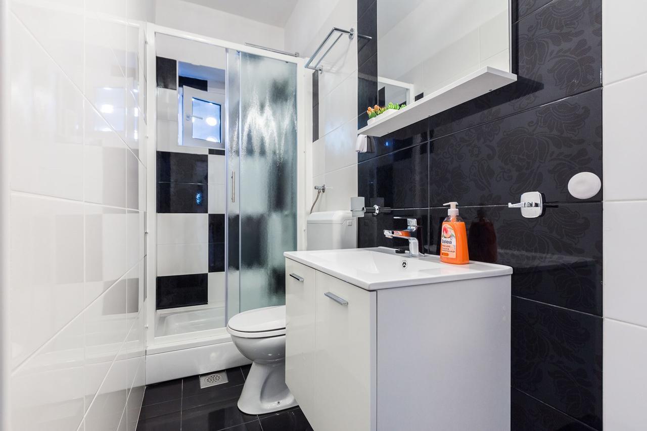 Fifi Apartment W. Parking In Old Town 자다르 외부 사진