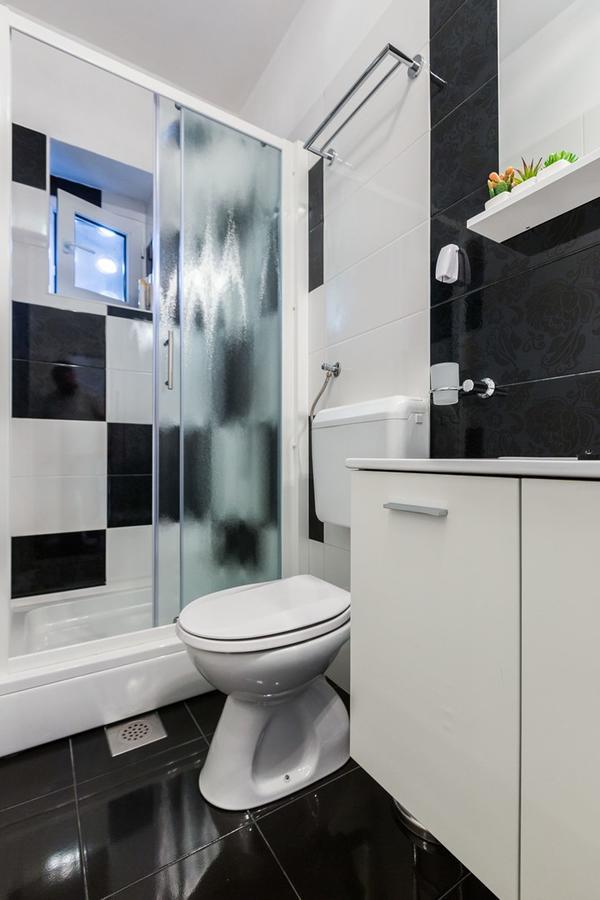 Fifi Apartment W. Parking In Old Town 자다르 외부 사진