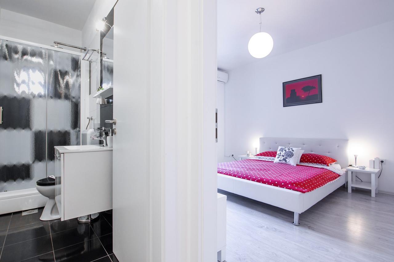 Fifi Apartment W. Parking In Old Town 자다르 외부 사진