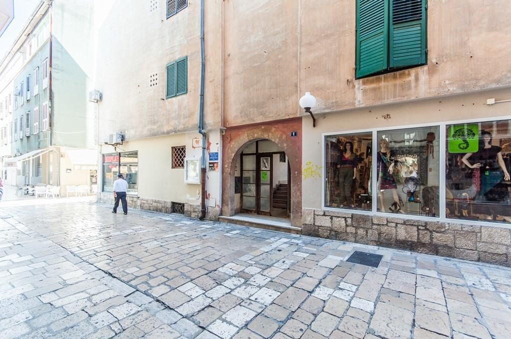 Fifi Apartment W. Parking In Old Town 자다르 외부 사진