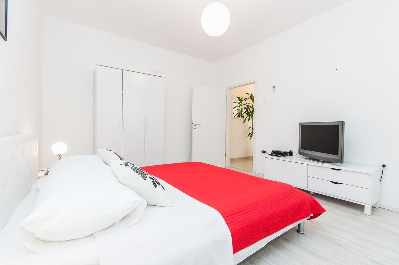 Fifi Apartment W. Parking In Old Town 자다르 외부 사진