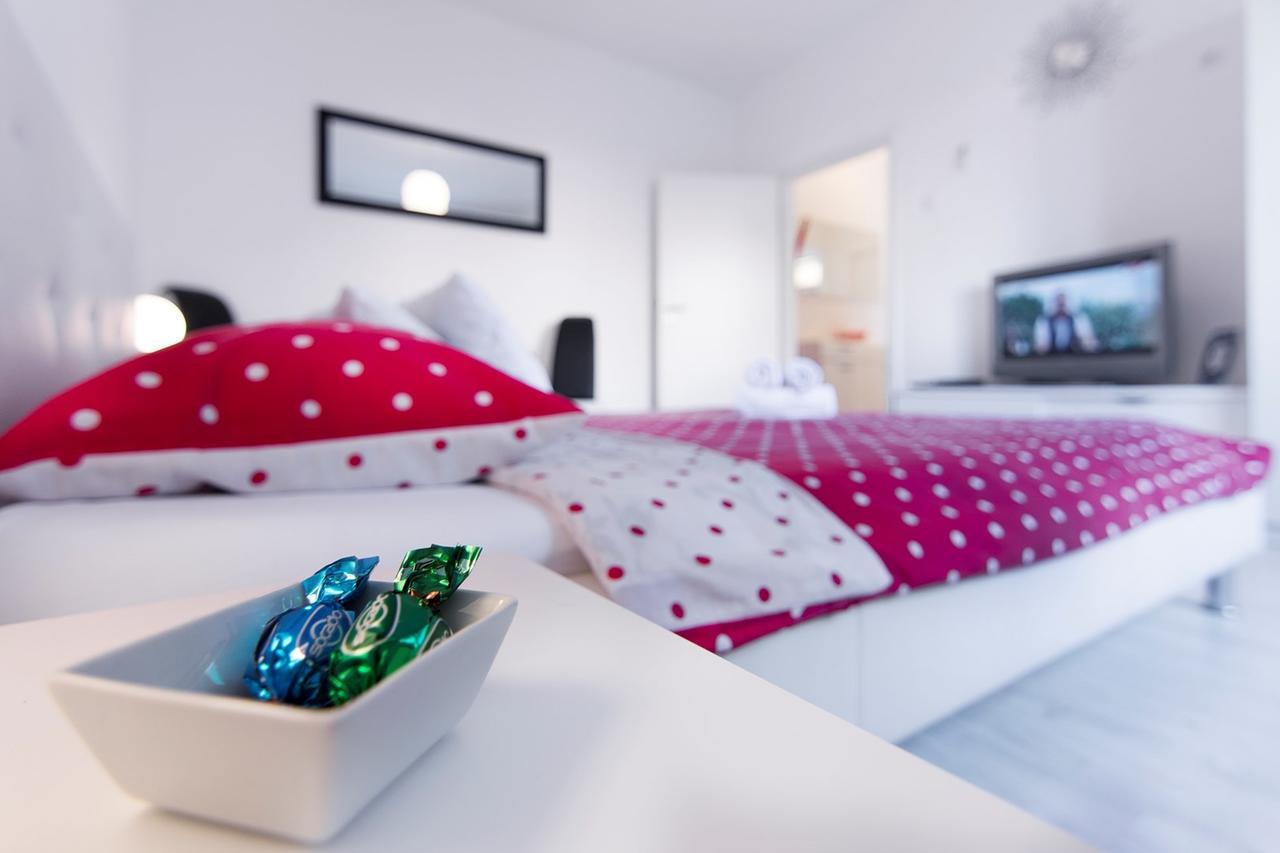 Fifi Apartment W. Parking In Old Town 자다르 외부 사진