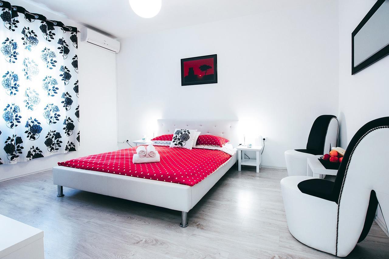 Fifi Apartment W. Parking In Old Town 자다르 외부 사진