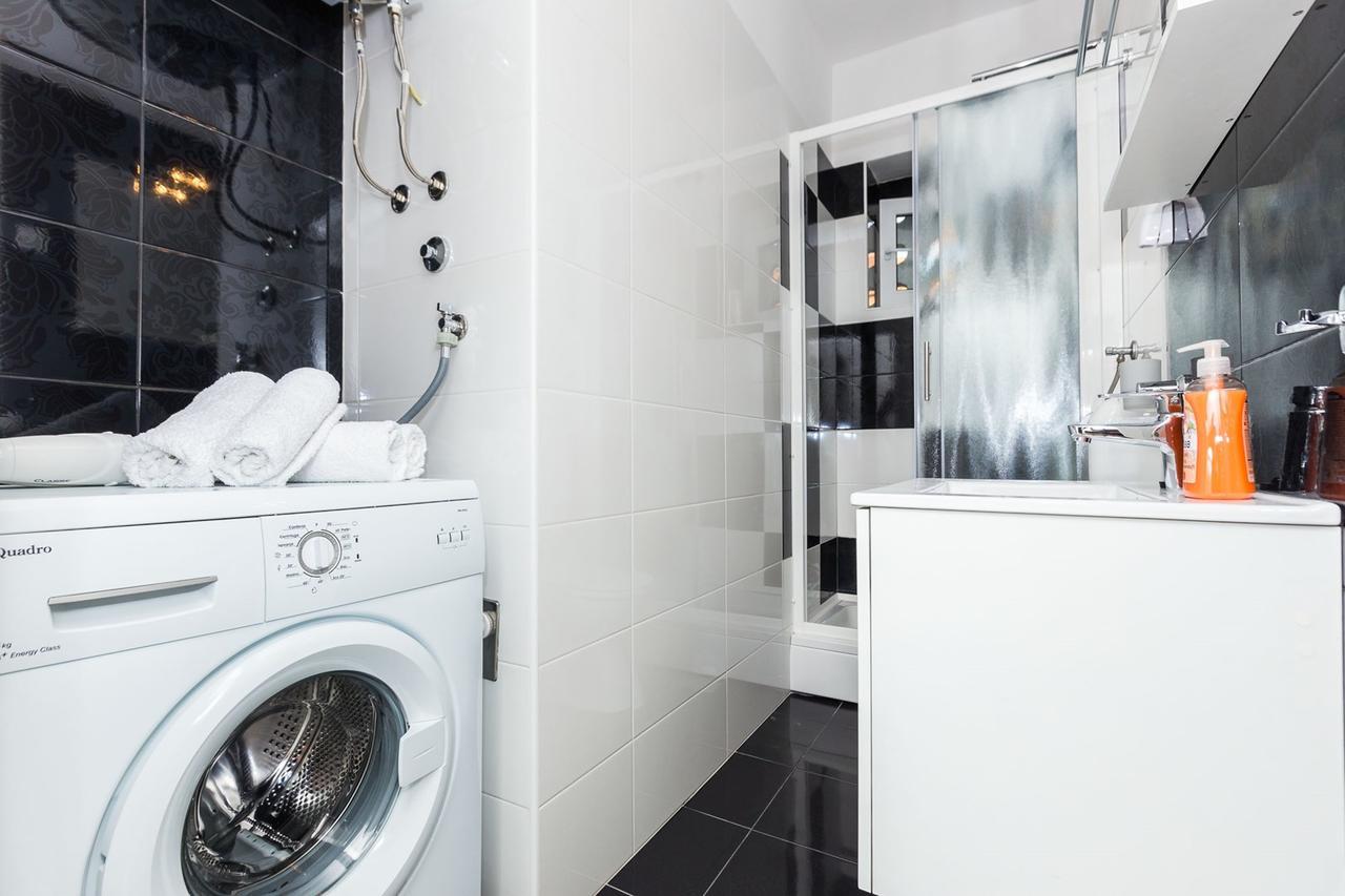 Fifi Apartment W. Parking In Old Town 자다르 외부 사진